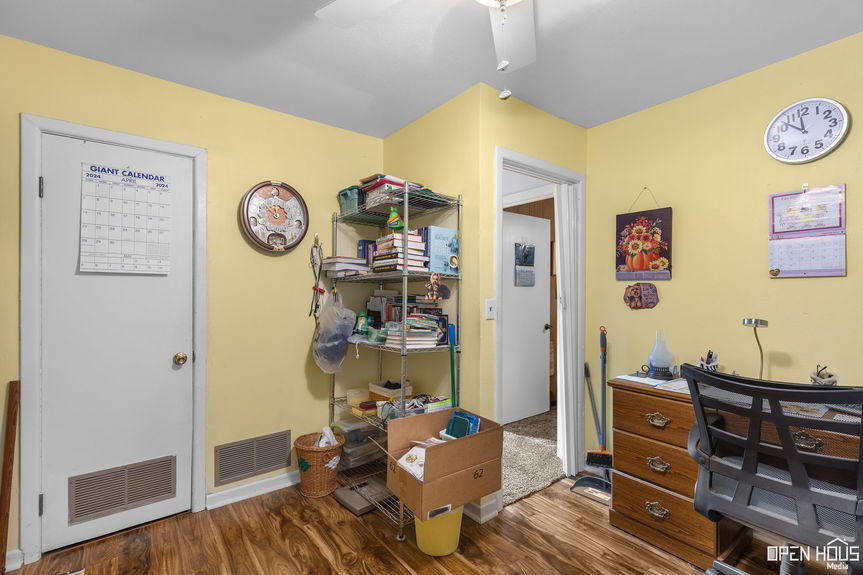 18-web-or-mls-101-carolyn-ln