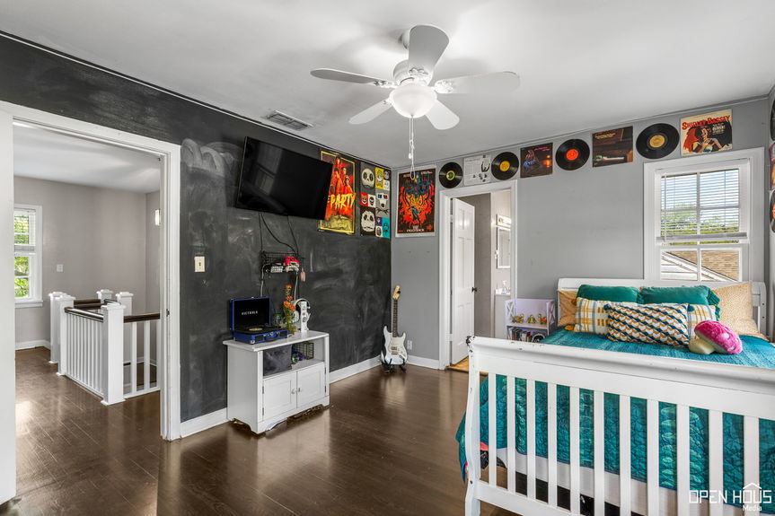 25-web-or-mls-1670-victory-ave