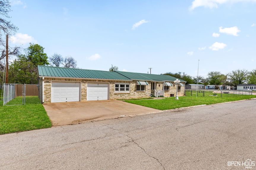 3-web-or-mls-101-carolyn-ln