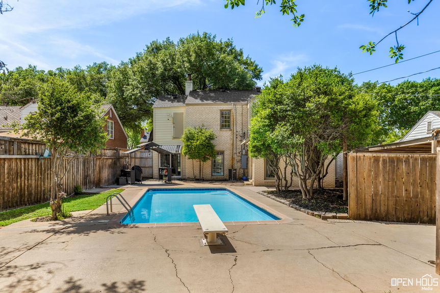 30-web-or-mls-1670-victory-ave