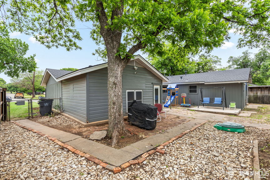 30-web-or-mls-2018-burroughs-st