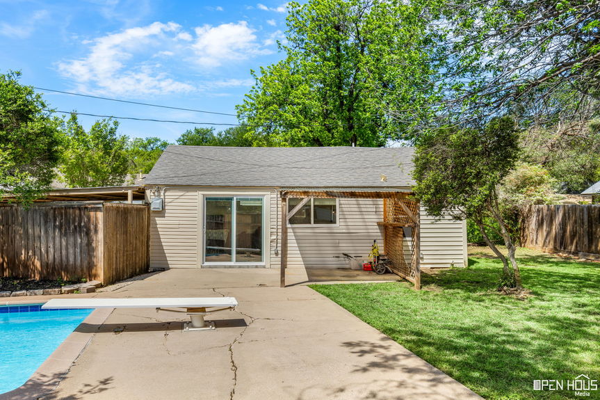 31-web-or-mls-1670-victory-ave