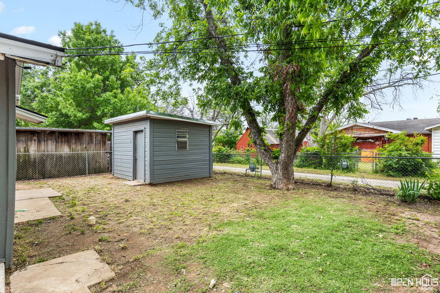 31-web-or-mls-2018-burroughs-st