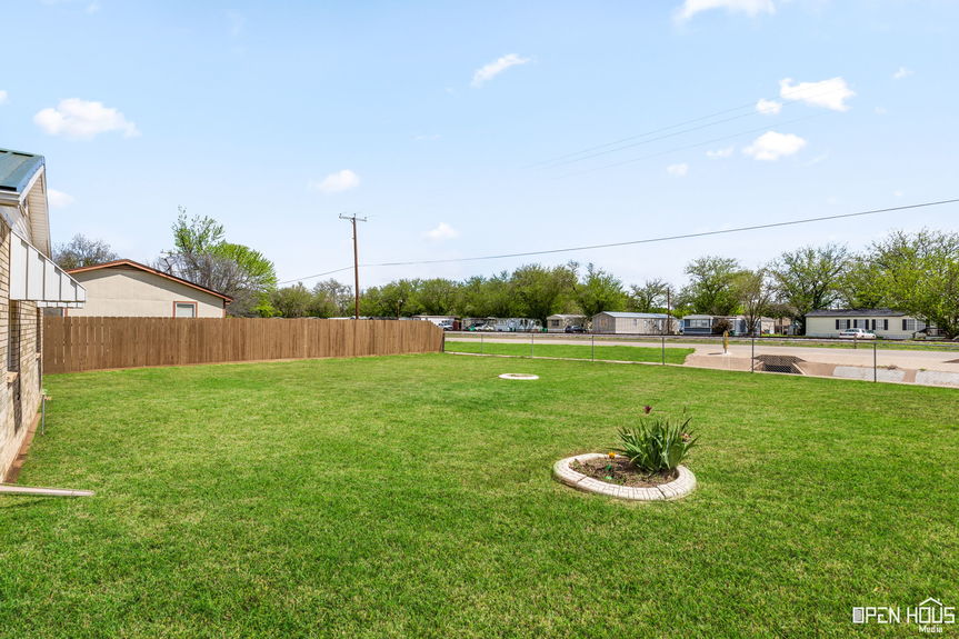 33-web-or-mls-101-carolyn-ln