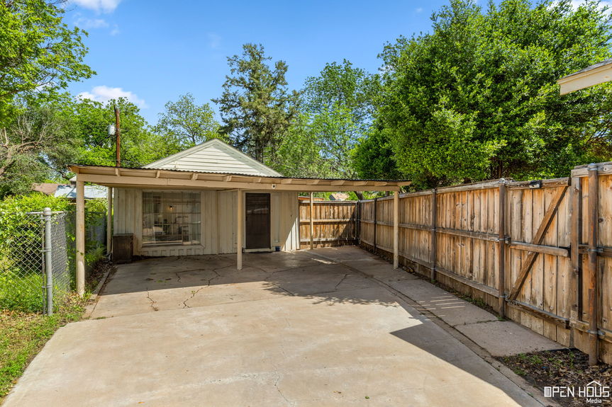 39-web-or-mls-1670-victory-ave