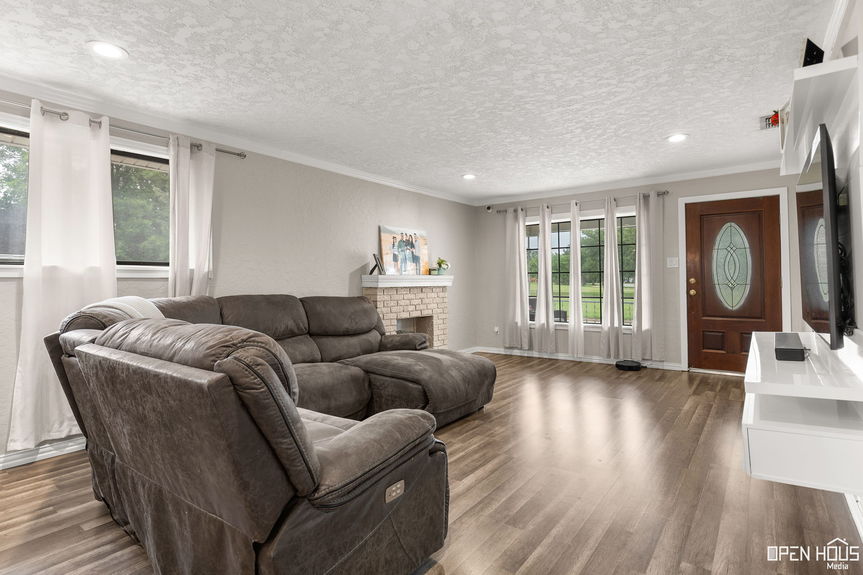 Elegant Interior Flow
