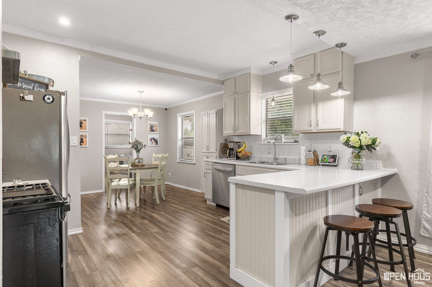 Stylish Kitchen with Integrated Dining