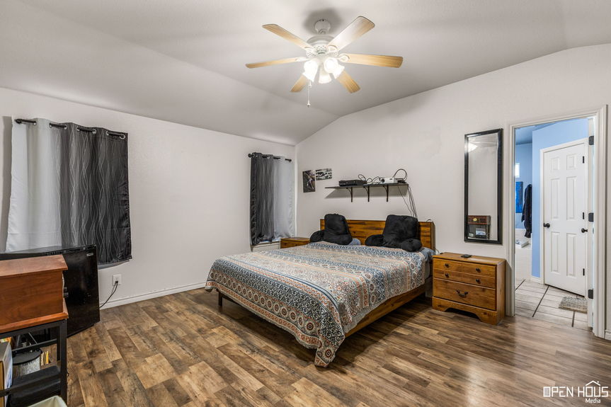 12-web-or-mls-910-e-texas-ave