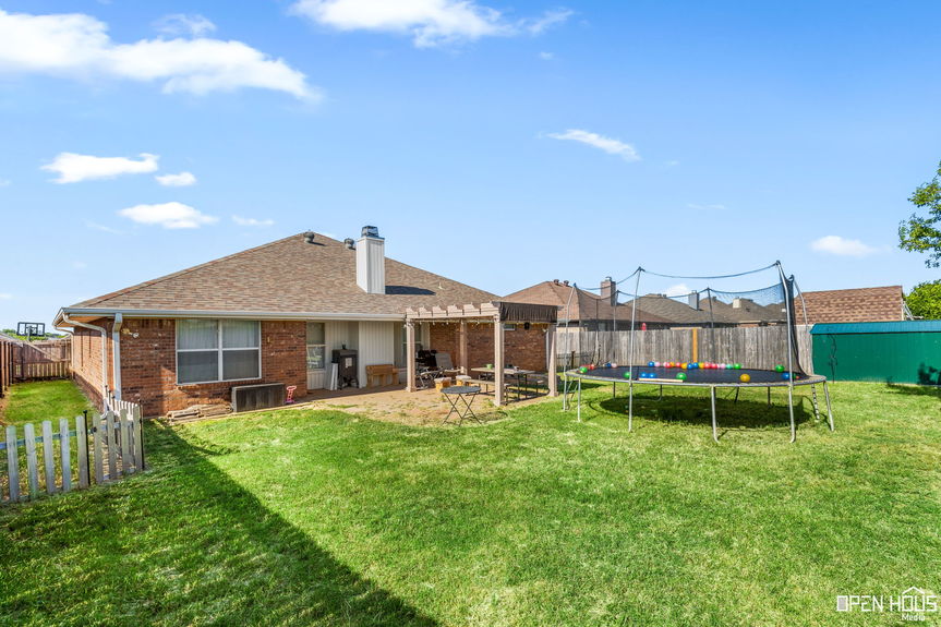 28-web-or-mls-910-e-texas-ave