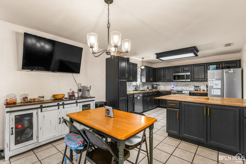 7-web-or-mls-910-e-texas-ave