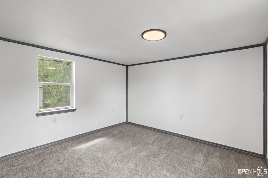13-web-or-mls-209-w-park-st