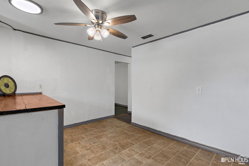 16-web-or-mls-209-w-park-st