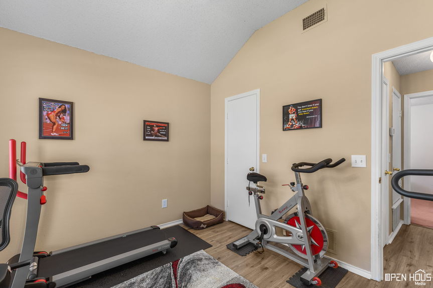 19-web-or-mls-4931-bayberry-dr
