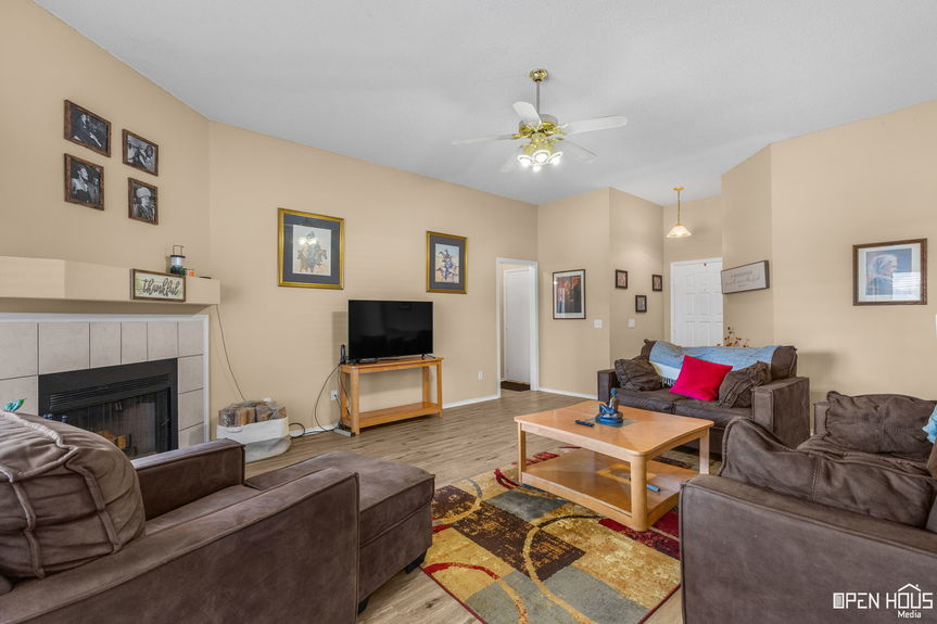 4-web-or-mls-4931-bayberry-dr