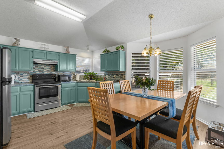 9-web-or-mls-4931-bayberry-dr