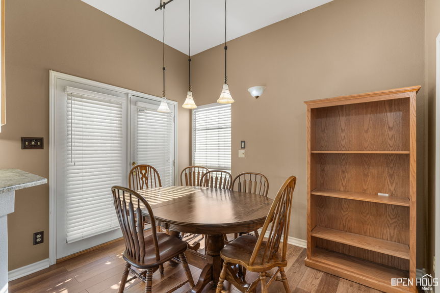 12-web-or-mls-3016-whitehall-ln