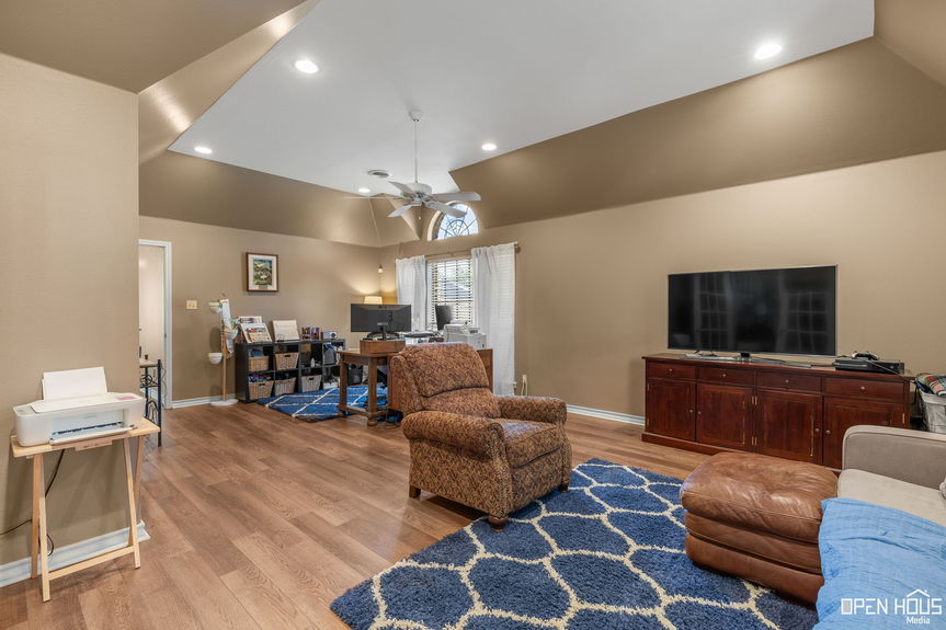 13-web-or-mls-3016-whitehall-ln