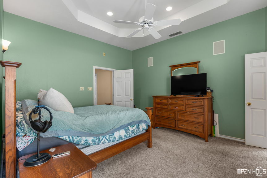 16-web-or-mls-3016-whitehall-ln