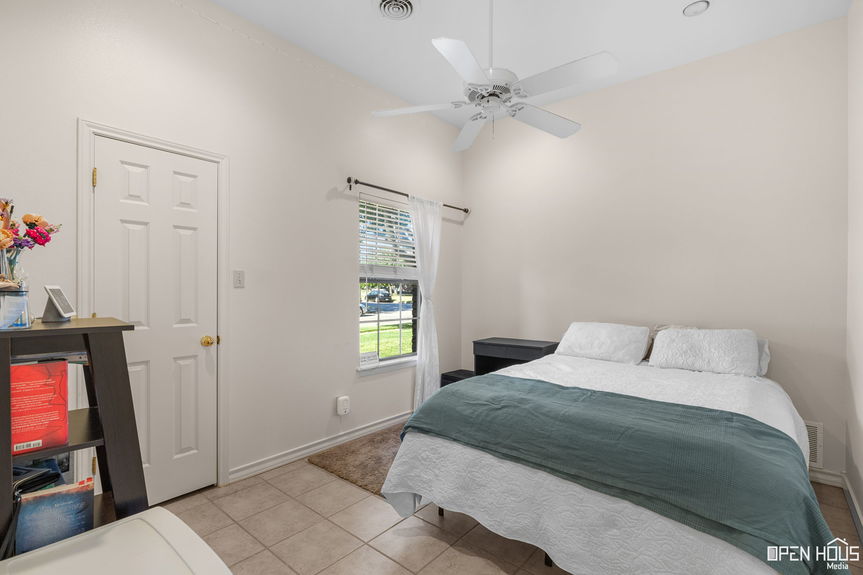 20-web-or-mls-3016-whitehall-ln