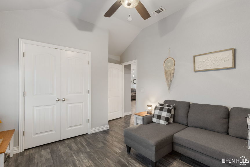 23-web-or-mls-5032-olivia-ln