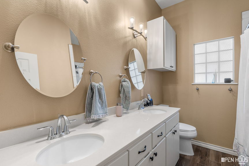 25-web-or-mls-3016-whitehall-ln
