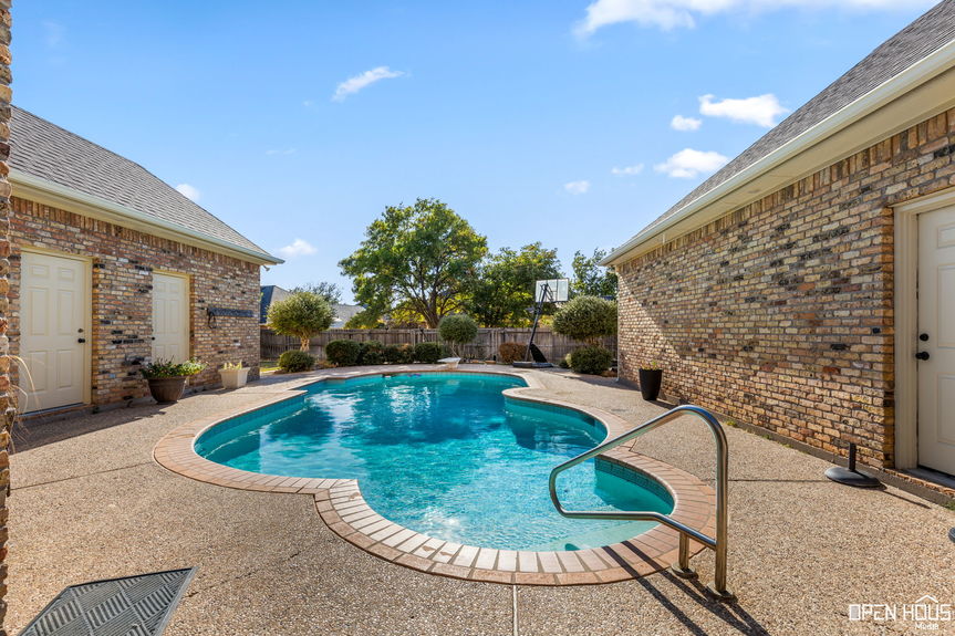 28-web-or-mls-3016-whitehall-ln