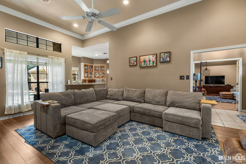 6-web-or-mls-3016-whitehall-ln