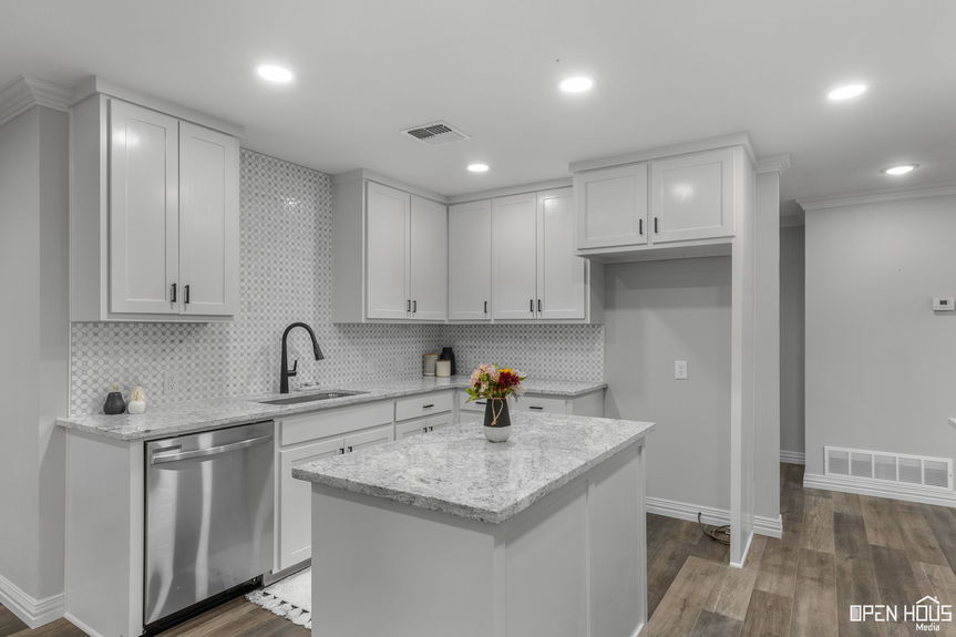 7-web-or-mls-1511-rita-ln