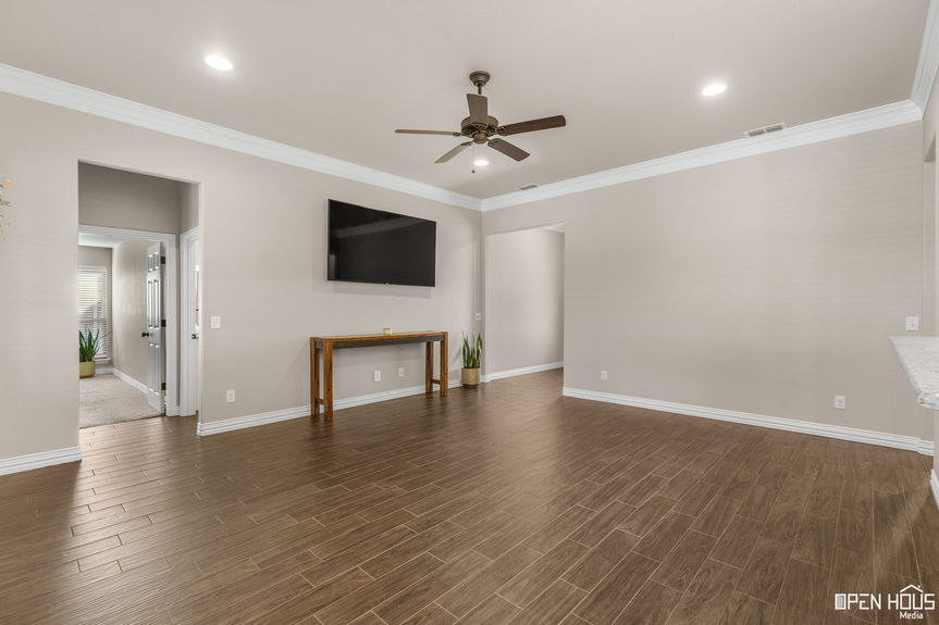 11-web-or-mls-4811-falcon-crest-blvd