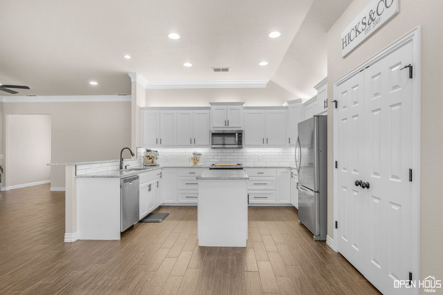 14-web-or-mls-4811-falcon-crest-blvd