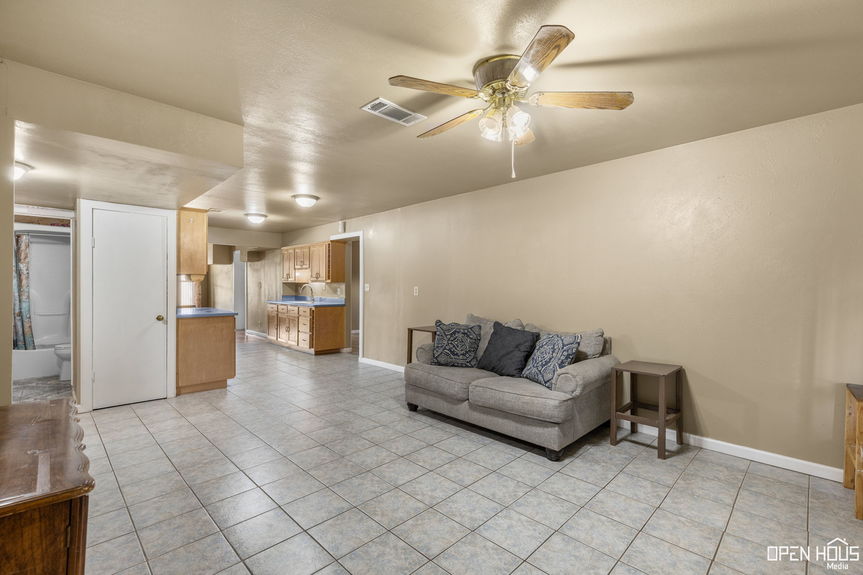 15-web-or-mls-2612-baltimore-rd