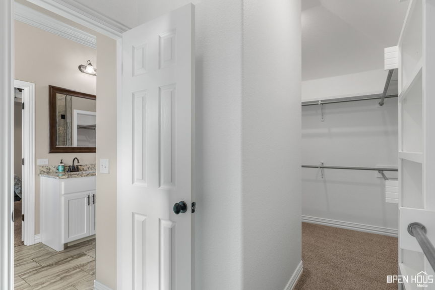 22-web-or-mls-4811-falcon-crest-blvd
