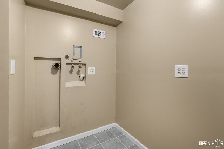 39-web-or-mls-2612-baltimore-rd