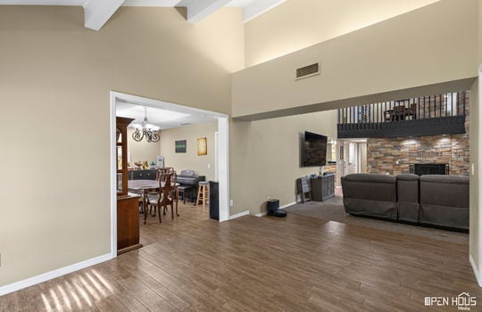 10-web-or-mls-4403-nassau-dr