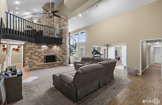 5-web-or-mls-4403-nassau-dr