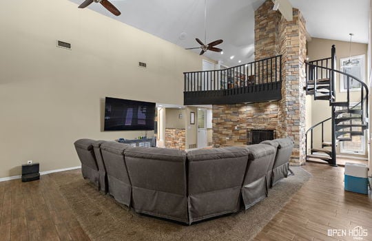 6-web-or-mls-4403-nassau-dr