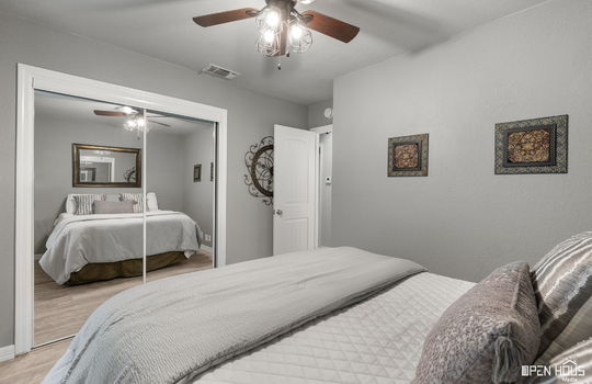 23-web-or-mls-4872-matterhorn-dr