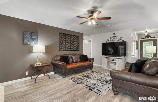 5-web-or-mls-4872-matterhorn-dr
