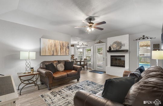 7-web-or-mls-4872-matterhorn-dr