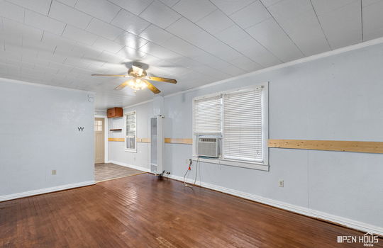 4-web-or-mls-409-s-ash-st