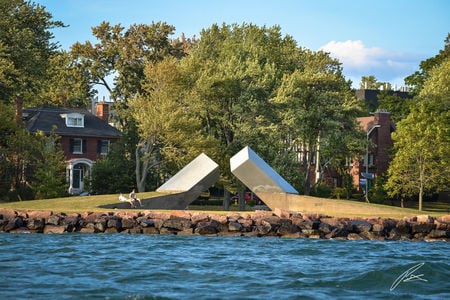 TimeSculptureWaterfrontuntitled