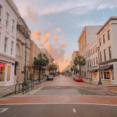 Top 5 Neighborhoods to Live in Charleston (And Why Locals Love Them)