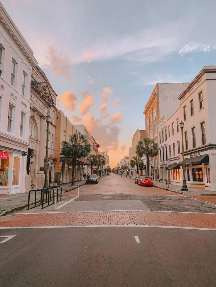 What to Wear in Charleston, SC_ Local's Advice for Every Season