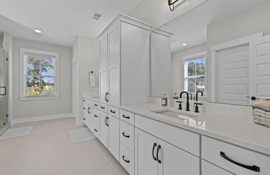 045_df955afe492486e244e3f2aa96940178-uncropped_scaled_within_1536_1152