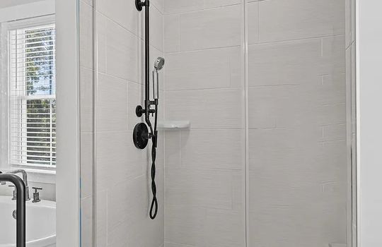 048_7ded99e341f3b6ad22ff9470ad58980c-uncropped_scaled_within_1536_1152