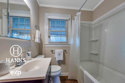 052 – 501 Mills Street-4078