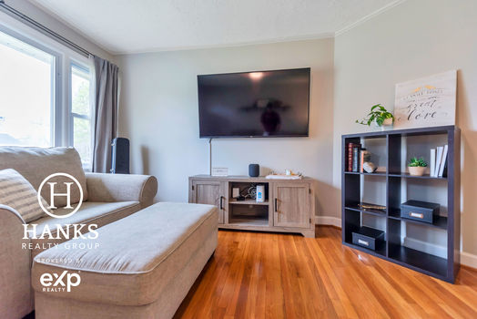 019 &#8211; 306 Belton Avenue-4949