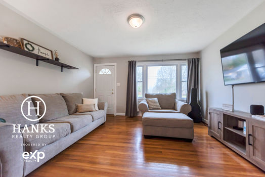 021 &#8211; 306 Belton Avenue-4951