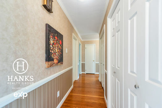 022 – 2005 Saratoga Drive-5427