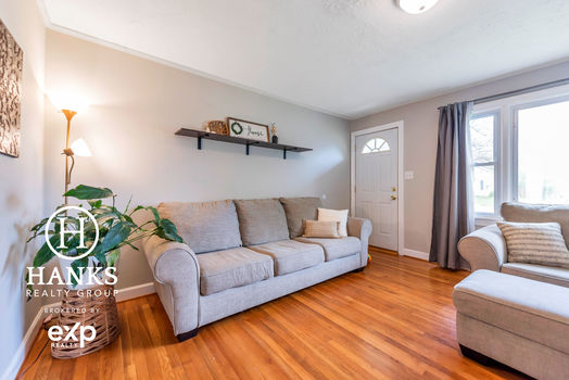 023 &#8211; 306 Belton Avenue-4945